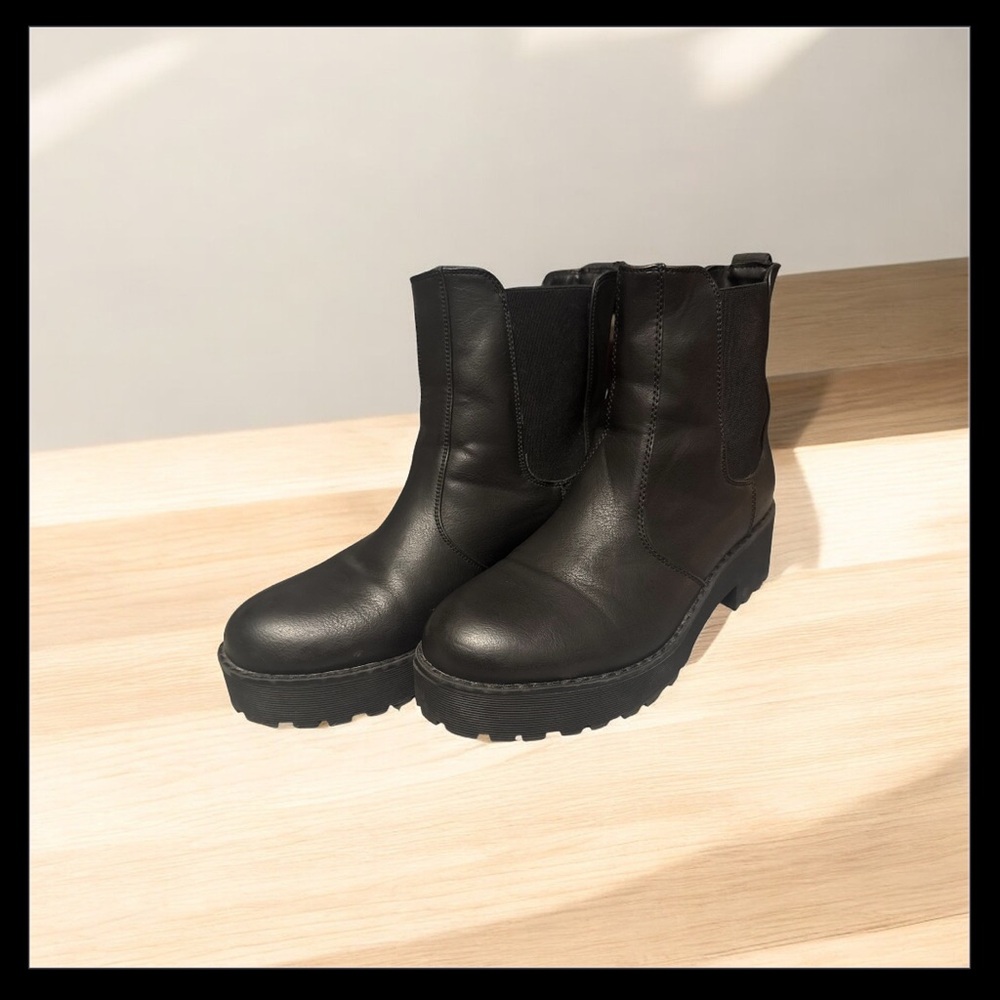 Dirty Laundry Black faux Leather Boots - Margo